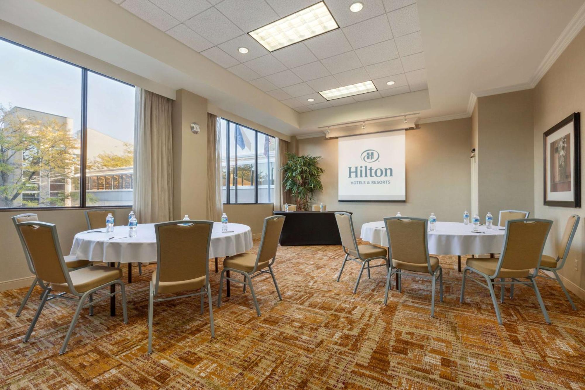 Hilton Fort Wayne At The Grand Wayne Convention Center (Adults Only) Exterior photo